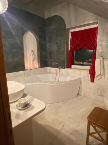 5_laxmi_down_bath_2_large