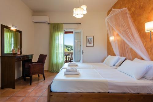 arillasapartmentssmallforbooking-4478