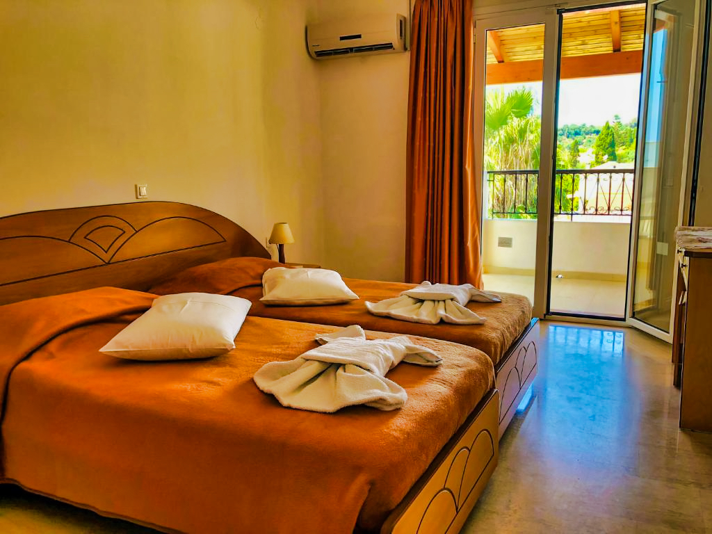 Tria Adelphia -Upper Floor Two Bedroom Apartments